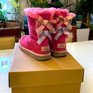 Gently used, girls Bailey uggs